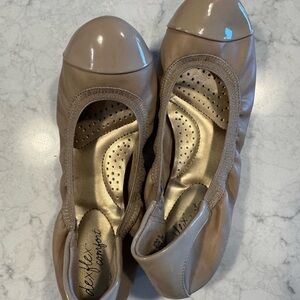 Women's Tan Ballet Flats